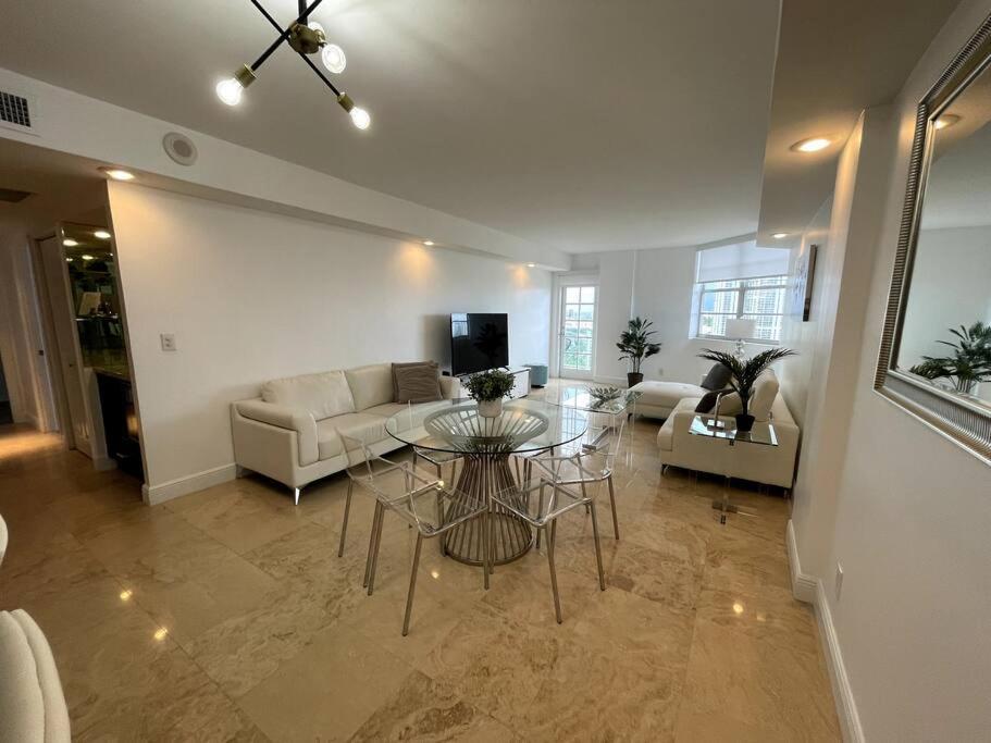 Ferienwohnung Breathtaking Ocean View! 15Th Floor Miami Beach Exterior foto
