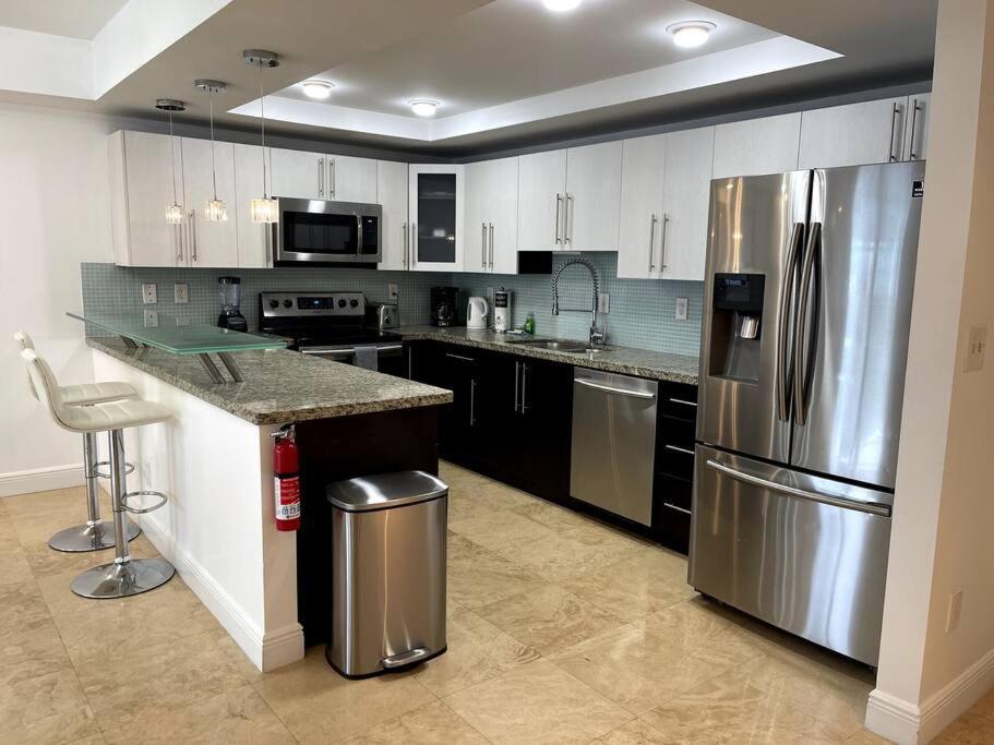 Ferienwohnung Breathtaking Ocean View! 15Th Floor Miami Beach Exterior foto