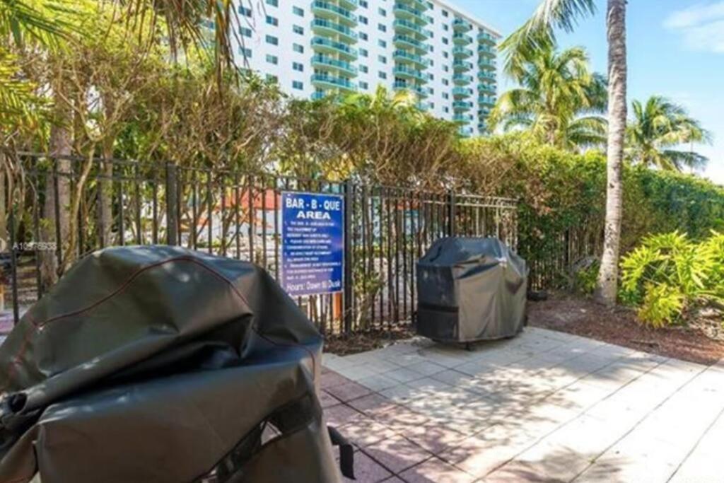 Ferienwohnung Breathtaking Ocean View! 15Th Floor Miami Beach Exterior foto