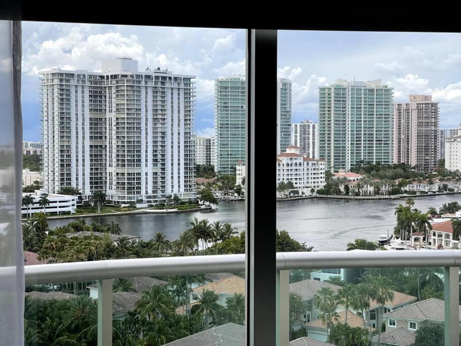 Ferienwohnung Breathtaking Ocean View! 15Th Floor Miami Beach Exterior foto